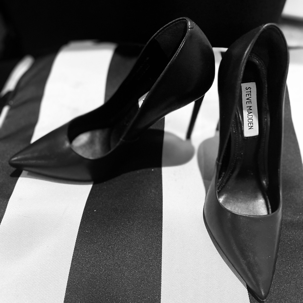 Steve Madden - Vela Black Leather heels